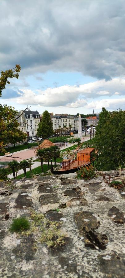 Le Godefroy De Bouillon Daire Boulogne-sur-Mer Dış mekan fotoğraf