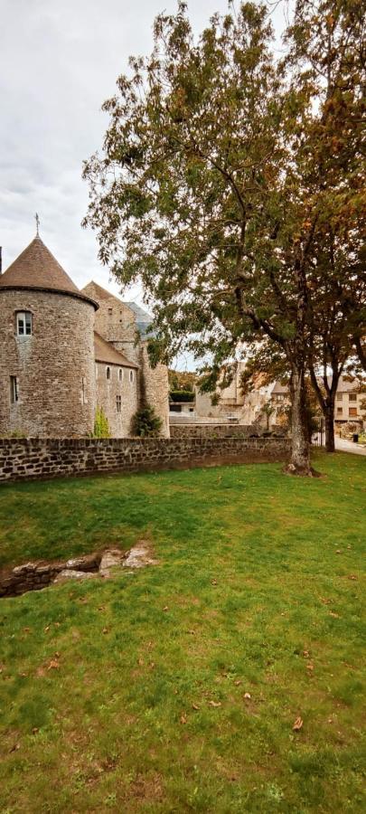 Le Godefroy De Bouillon Daire Boulogne-sur-Mer Dış mekan fotoğraf